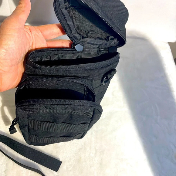 Camel bag with removable storage bag - Picture 3 of 4